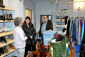 Remise d'un don à la Fondation Le Chaînon